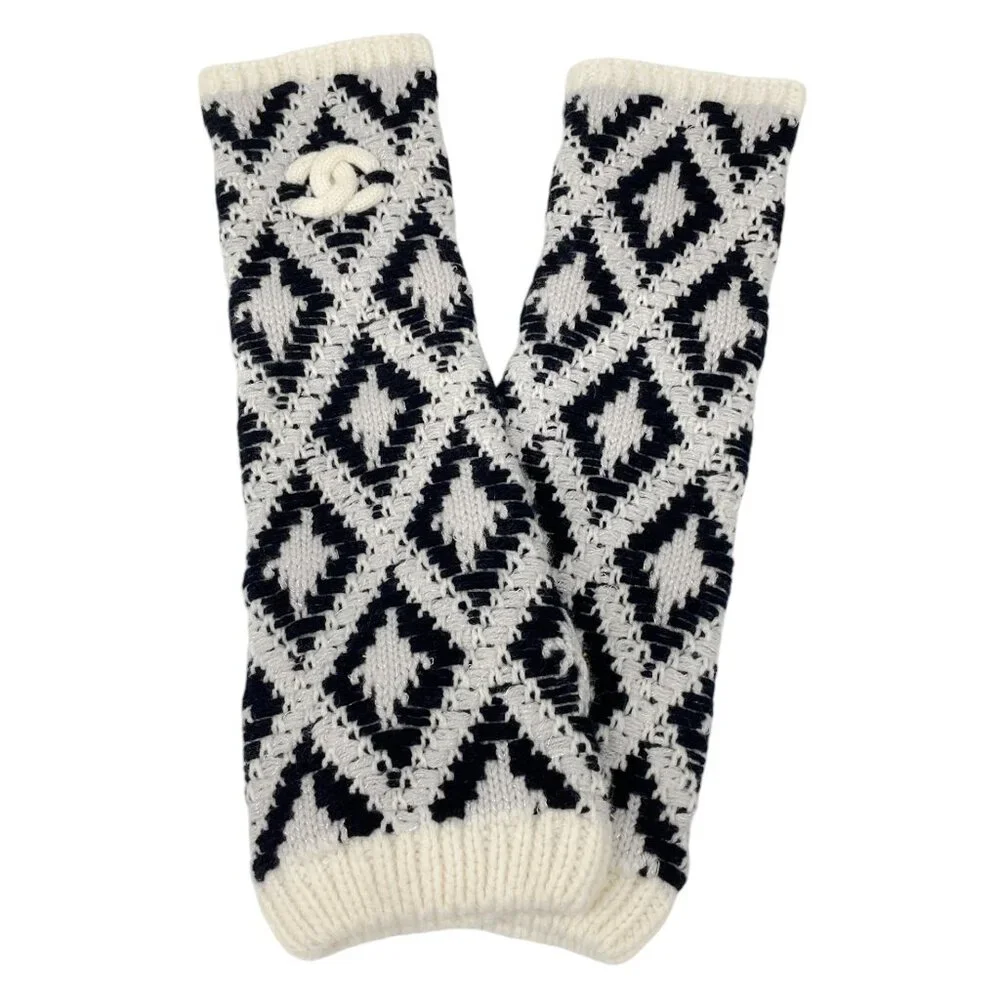 Chanel Ivory / Navy Blue Metallic Diamond Knit Cashmere Arm Warmers - Picture 1 of 6